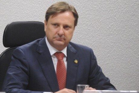 Senador Acir Gurgacz partiu para o ataque