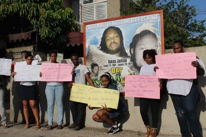 Moradores do bairro Orange Villa pedem justiça no caso da morte de Nakiea Jackson
