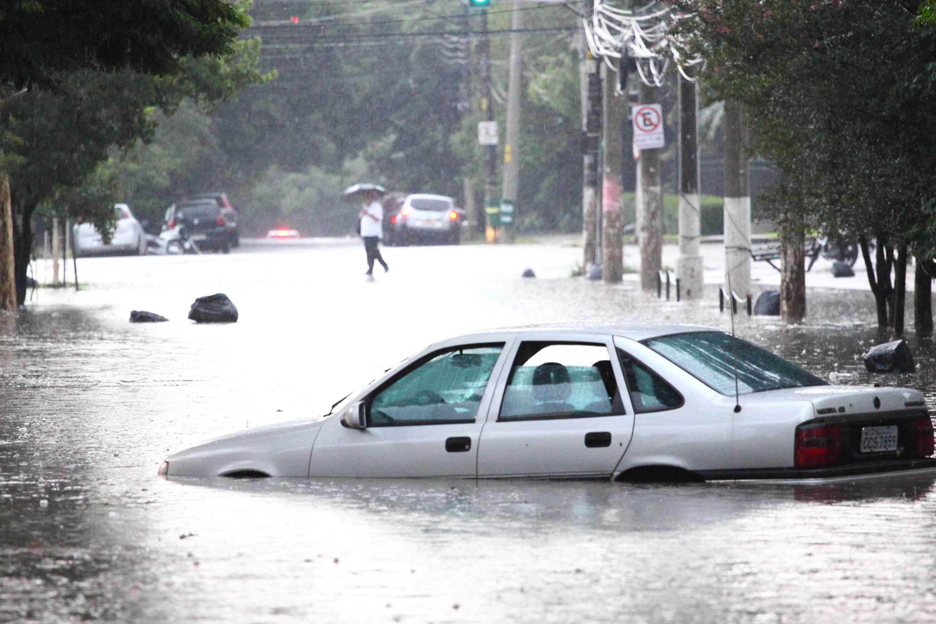 Temporal alagou 77 pontos da capital paulista na última quinta-feira