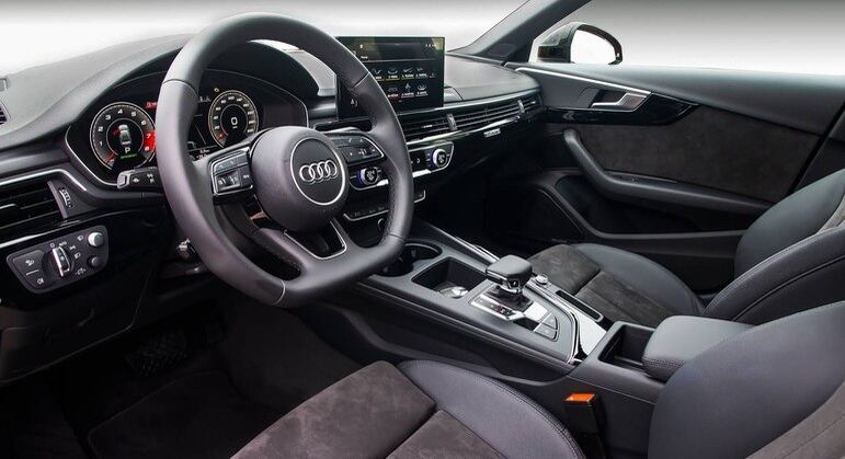 Modelos têm central multimídia de 10,1 polegadas