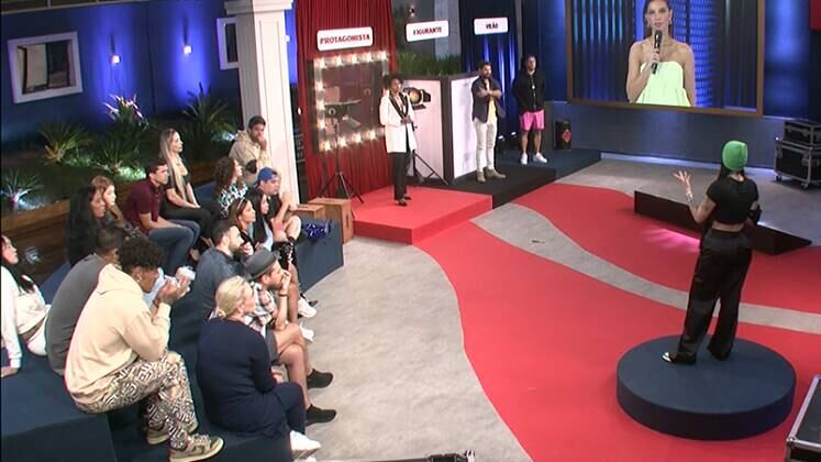 Victoria Malan montou o palco com Nati como protagonista,
Servo como vilão e Suita como figurante. "Embora ele [Suita] seja uma das
minhas prioridades, não é uma pessoa muito jogadora. A gente nunca conversou
sobre o jogo", revelou