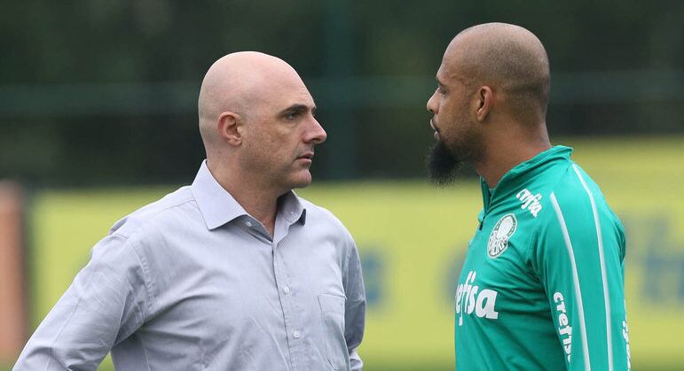 Galiotte avisou que o ciclo de Felipe Melo está encerrado. Mas Abel Ferreira não concorda