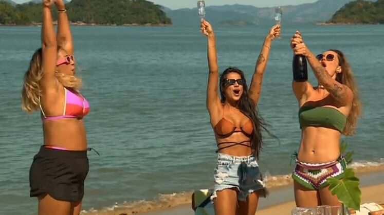 Para comemorar a vitória, Laura recebeu uma recompensa e convidou Any e Valesca para aproveitarem um dia ensolarado na praia. "A mãe tá on", comemorou.

O reality vai ao ar de segunda a sexta, a partir das 22h45; e aos sábados, às 23h, na tela da Record TV. Assista à íntegra e aos conteúdos exclusivos da Ilha Record no PlayPlus.com
 