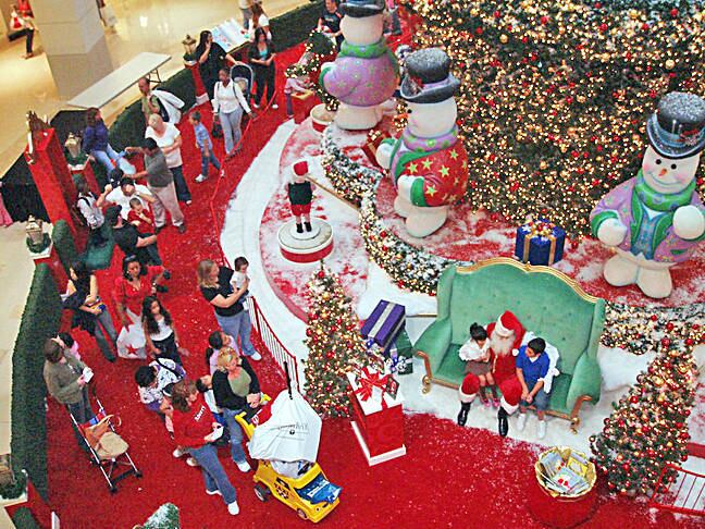 Célio tinha 76 anos e trabalhava como Papai Noel pelo segundo ano consecutivo.