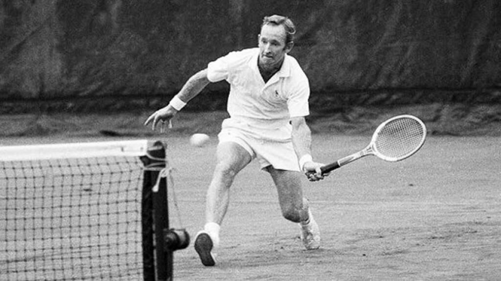 O australiano Rod Laver também encerrou a carreira com 11 conquistas. A diferença é que ele é o único da história a ter vencido os torneios do Grand Slam em simples na mesma temporada duas vezes. A primeira foi como amador, em 1962, e a segunda como profissional, em 1969.