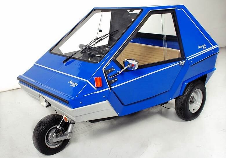 Também são muitos os triciclos que possuem uma cabine de verdade, tal como um automóvel