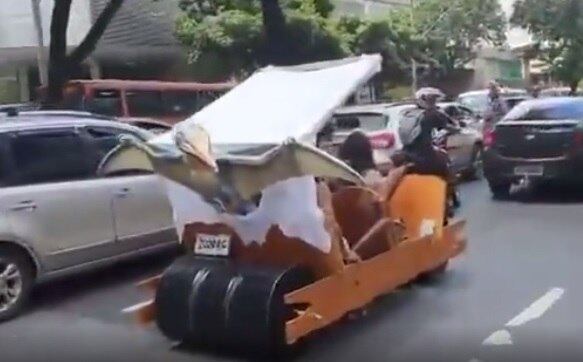 Carro foi flagrado em avenida de BH