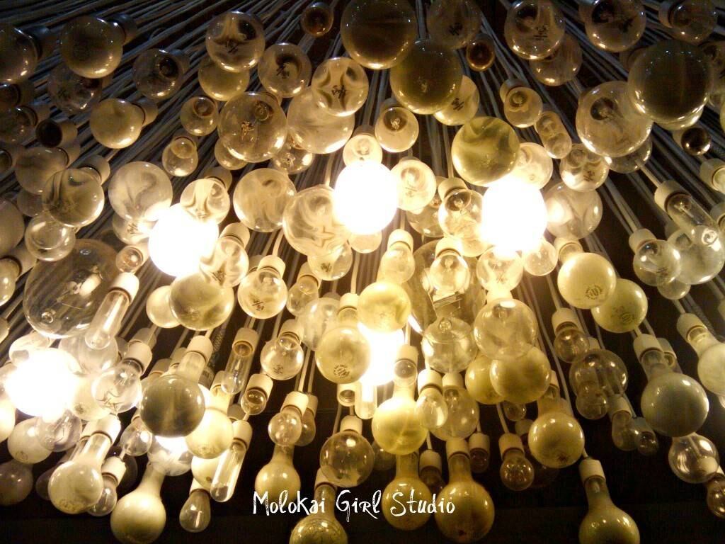 A ideia foi unir parte do conceito das incandescentes com as lâmpadas de LED