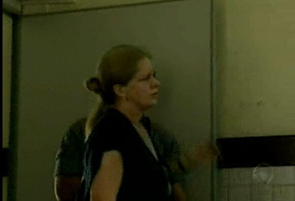 Márcia Regina Lordelo Seixas furtou dois pacotes de meias e uma blusa