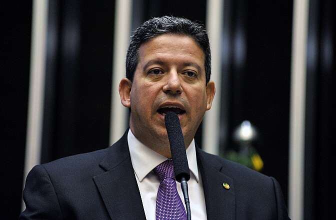 Arthur Lira é líder do PP na Câmara