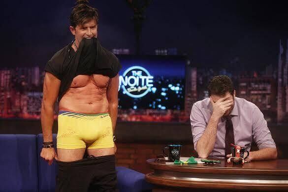 Dr. Rey mostrou cueca em programa de TV