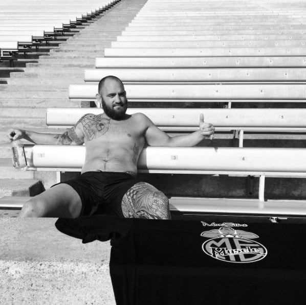 Já Travis Browne compete no peso pesado do Ultimate desde 2010. No ano passado, ele lutou pela chance de disputar o cinturão, mas foi derrotado pelo brasileiro Fabrício Werdum