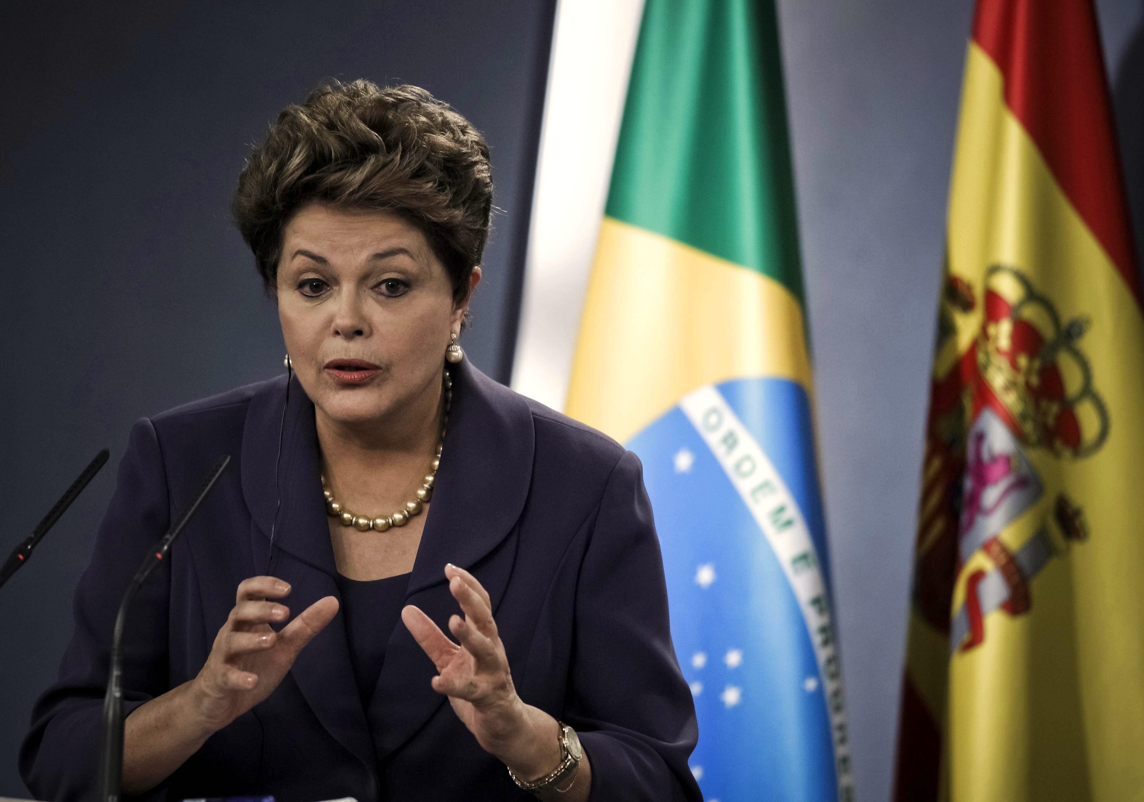 A presidente do Brasil, Dilma Rousseff, concedeu uma coletiva de imprensa em Madri, na Espanha, onde se encontra com o presidente Mariano Rajoy
