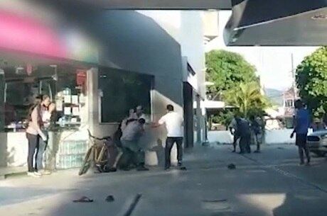 Pelo menos três homens se envolveram na confusão