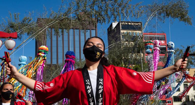 A Tanabata é uma celebração japonesa com danças folclóricas e comidas típicas