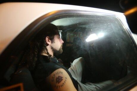 Rafael Marques Lusvarghi, de 29 anos, deixa o 8º Distrito Policial, no Brás, região central de São Paulo, na quinta-feira