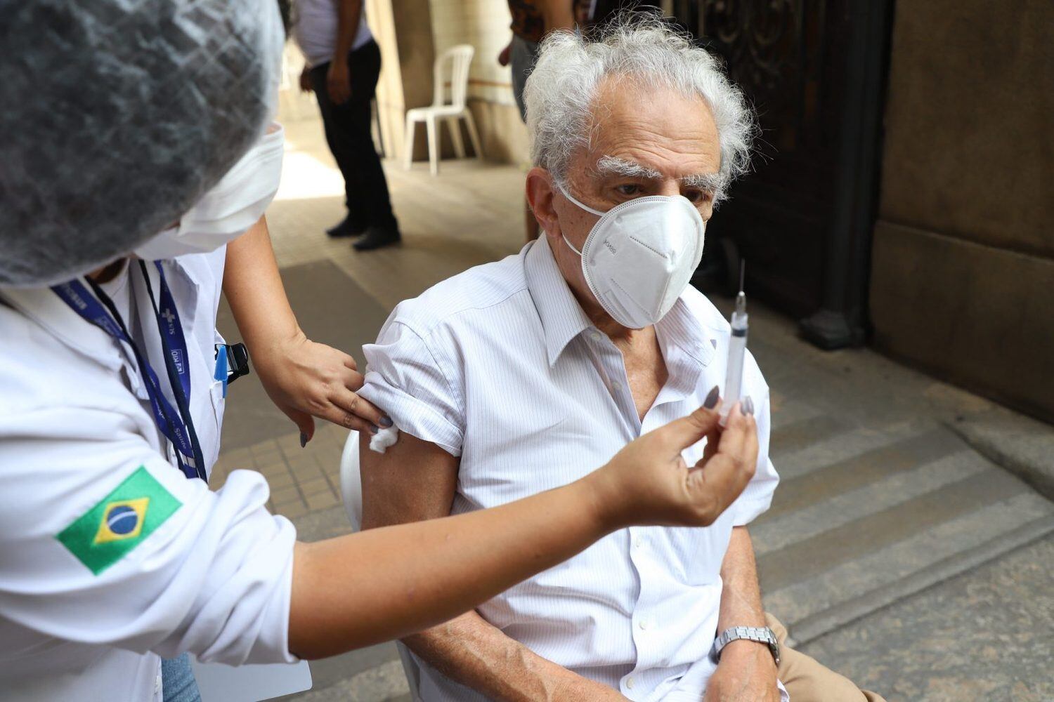 Rio terá terceira dose para a população acima de 60 anos