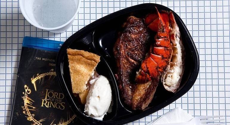 Condenado pediu pratão e assistiu a uma trilogia de filme enquanto comia