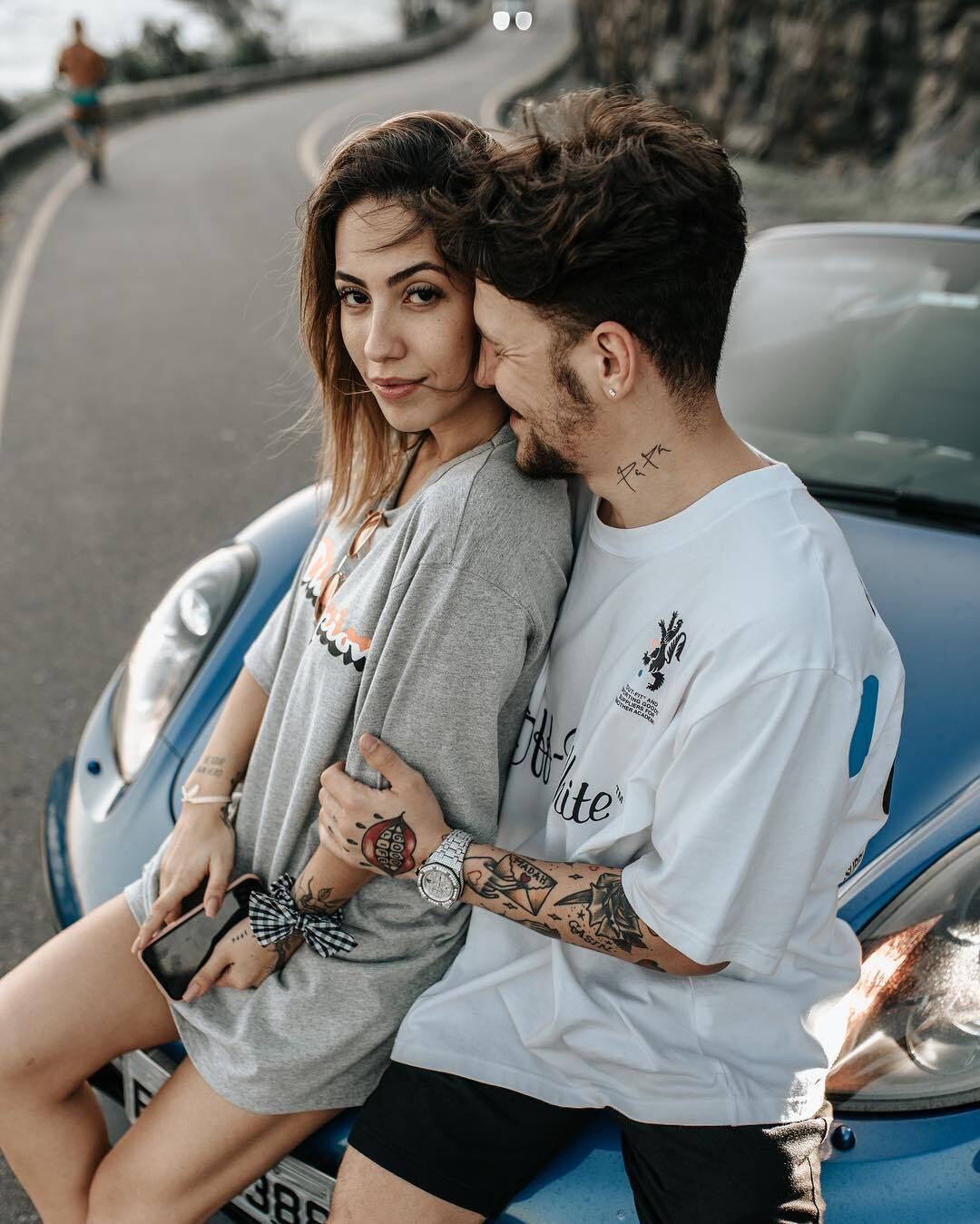 Outra influencer que faz parte do time de mamães de primeira viagem é Gabi Brandt. Ela e o namorado, Saulo Poncio, fizeram um chá revelação no início do mês e descobriram que estão à espera de um menino
Envolta em polêmica, Gabi Brandt é modelo e faz sucesso na web