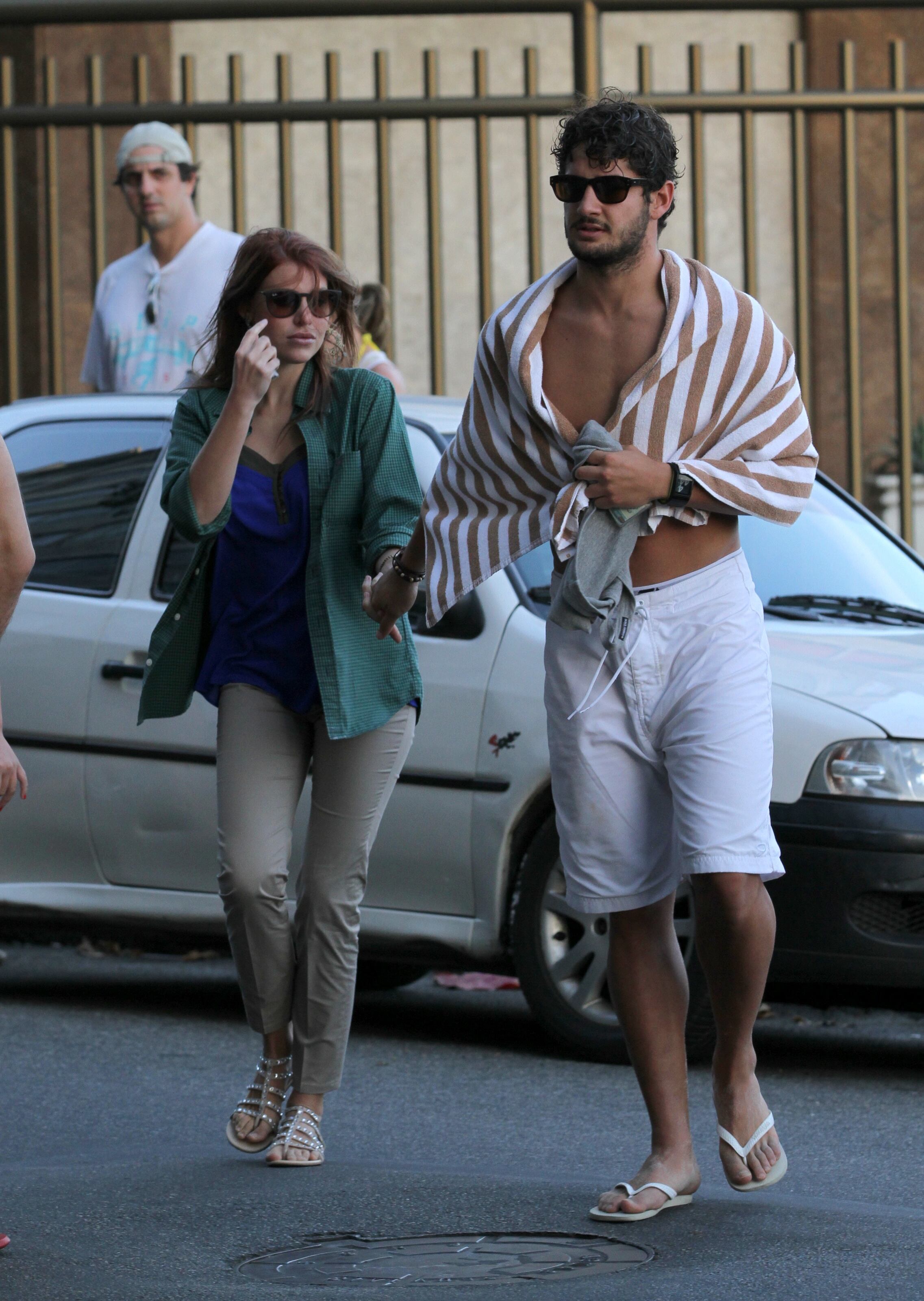 A cor natural das madeixas é escura
Qual visual de Pato você prefere?