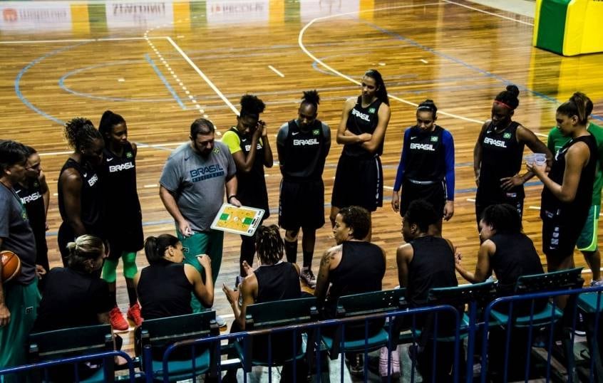 Seleção brasileira feminina estreia nesta quinta (30), contra a Venezuela