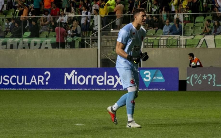 No Vasco, a maior experiência está debaixo das traves: o goleiro Martin Silva é o mais velho no elenco. O uruguaio tem 35 anos, cinco meses e 13 dias de vida; no Cruz-maltino