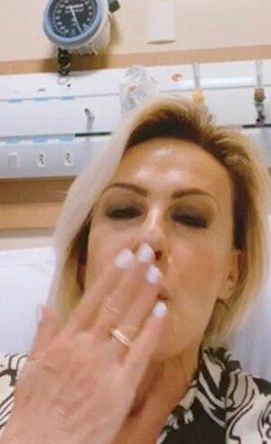 Apresentadora disse que está bem