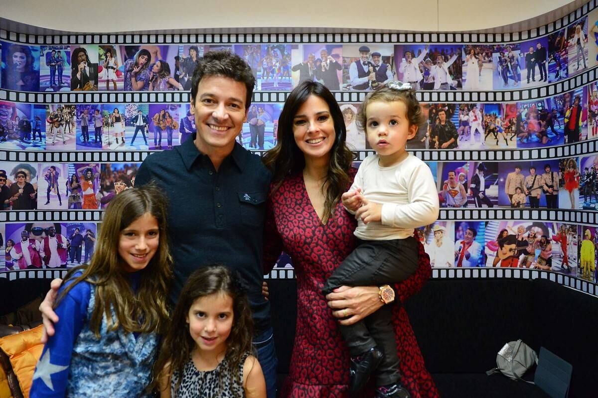 Rodrigo é pai de três meninas lindas: Helena, Clara e Maria 
