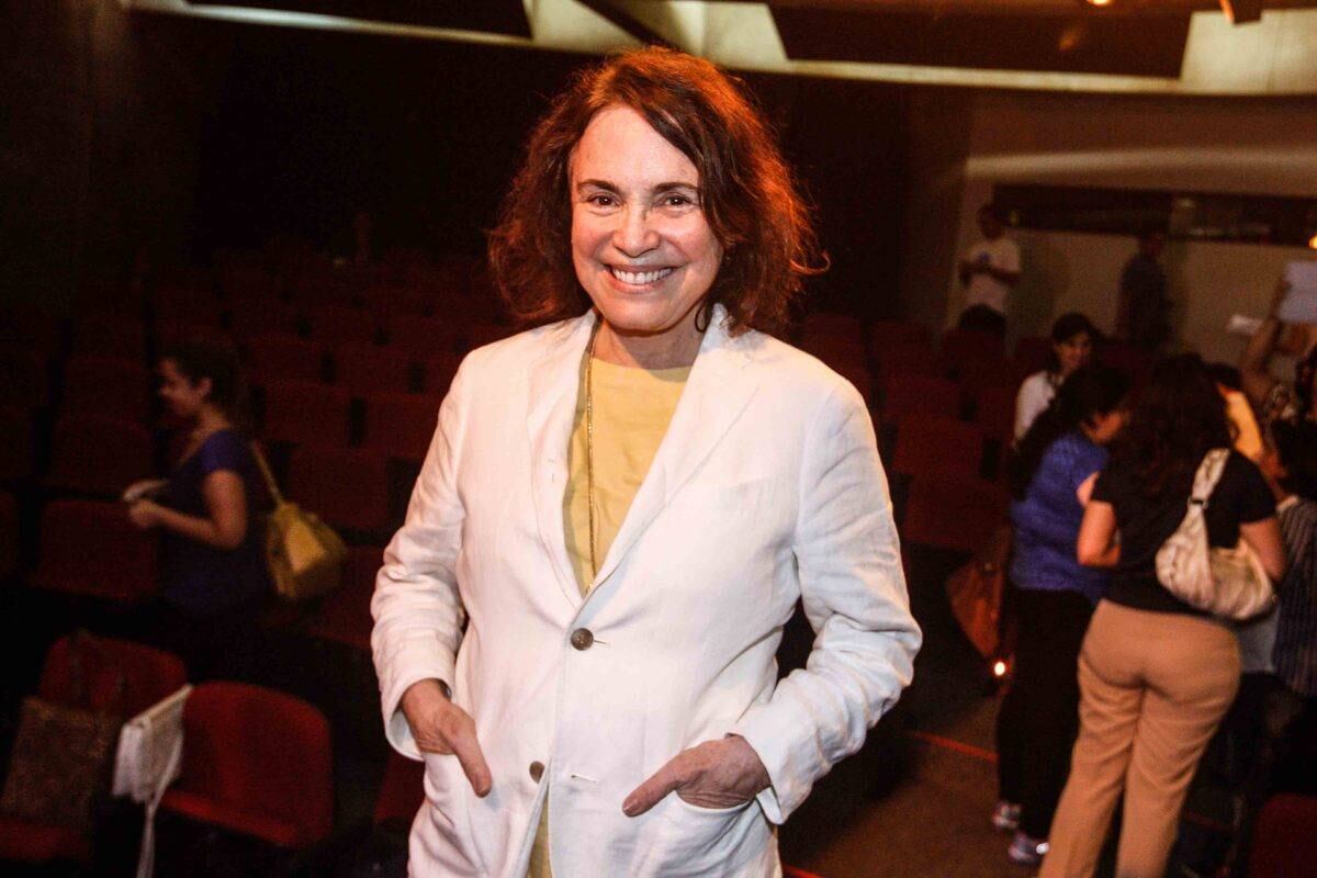 Regina Duarte comanda seu segundo trabalho como diretora