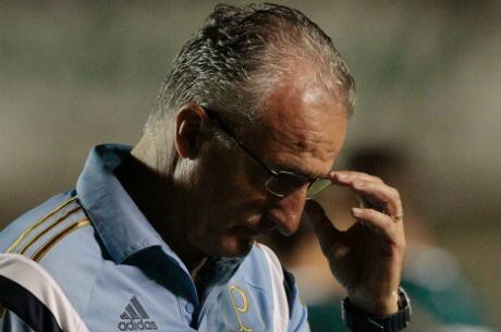 Dorival só venceu uma vez desde que assumiu o Palmeiras