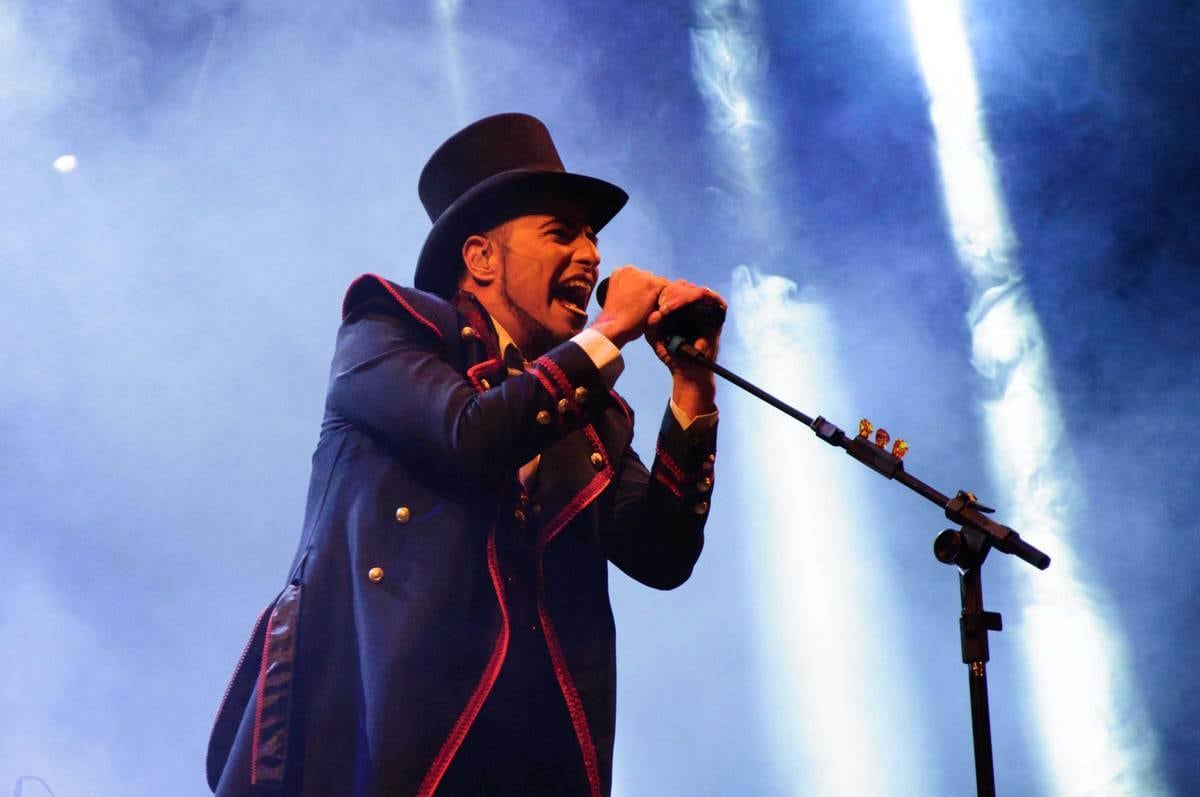 O Teatro Mágico, que já se apresentou em outras Viradas, tem um público cativo que foi vê-los às 6h da manhã no palco Júlio Prestes