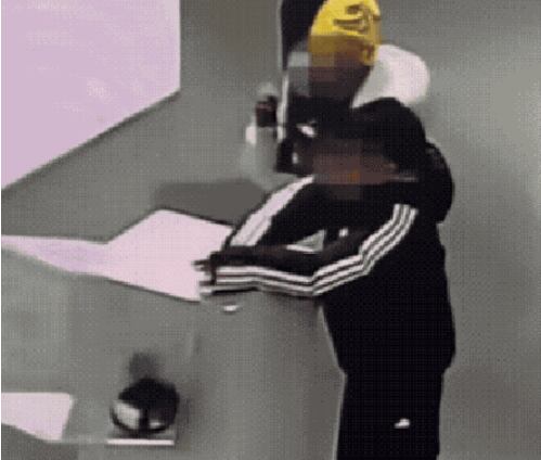 Obra é conhecida como coroa de fênix dourada