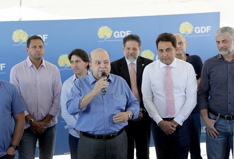 Projeto prevê drenagem, estacionamento e calçadas
