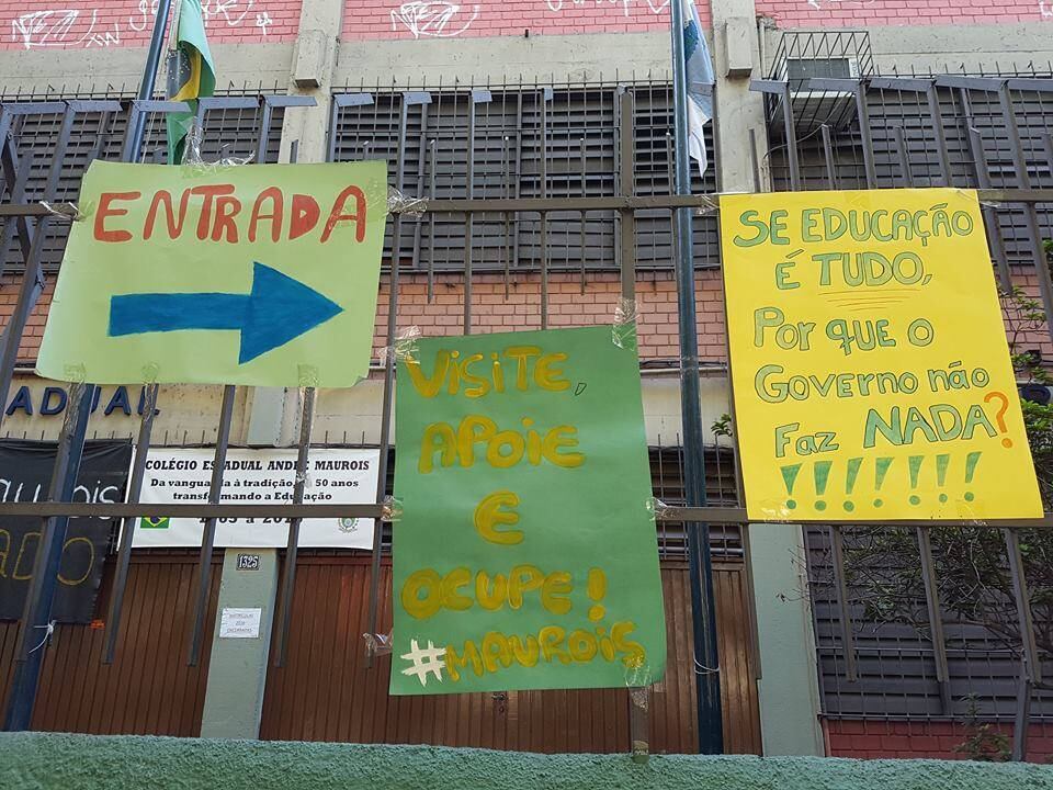 Escolas estão ocupadas desde o fim de março
