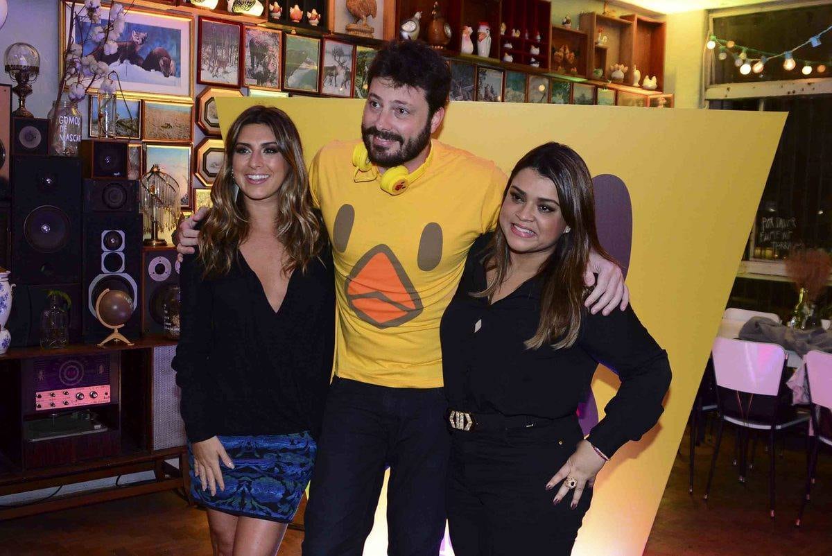 Os famosos posando para as fotos