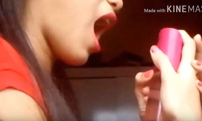 Outras versões surgiram como, por exemplo, passar o produto na língua. "A língua é um aspersor, existem medicamentos de uso sublingual porque a absorção é mais rápida." Por isso, colocar produtos tóxicos nessa região aumenta e muito as chances de sequelas ainda maiores. 
