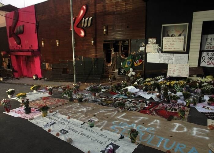 O deputado Paulo Pimenta (PT-RS) acredita que a proposta
seja votada na primeira semana de fevereiro. Para ele, faltou sensibilidade dos
parlamentares para que a matéria fosse priorizada