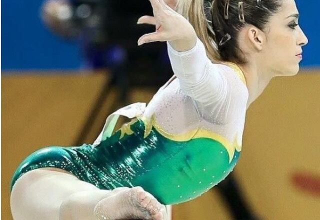 Ginasta
Daniele Hypólito foi eleita, por duas vezes consecutivas (2001 e 2002), a melhor atleta brasileira! Com 35 anos, ela afirma que ainda irá tentar disputar a próxima olimpíada. "Não deixei de ser atleta! Continuo competindo e, inclusive, tentarei vaga para a Olimpíada de Tóquio 2021. Por isso, é legal conhecer um pouco mais do Japão no reality!".