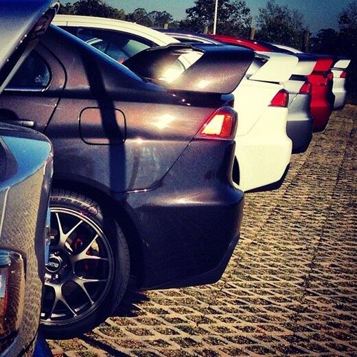 Veja nas imagens a seguir o acervo automobilístico que William Bonner ostenta nas redes sociais