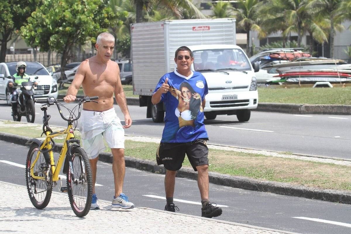 Zeca Pagodinho foi simpático com os fotógrafos