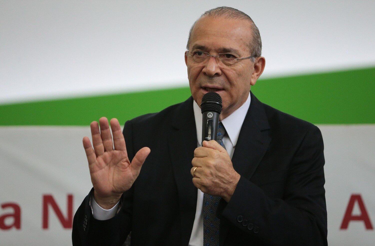 Eliseu Padilha passa bem após cirurgia para retirada de próstata