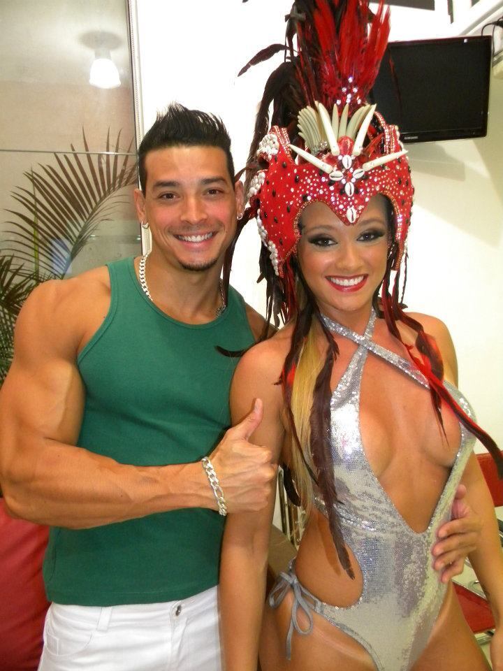 O rapaz já tinha os braços trincados, mas menos volumosos!

+ VÍDEO: Fernando e Sorocaba cantam sucessos e animam a galera no Legendários
+ Filho de Hudson rouba a cena e pai se derrete: "A mãe dele é meio feinha, mas ele é bonito"
+ Assista às íntegras do Legendários no R7.com/Play!