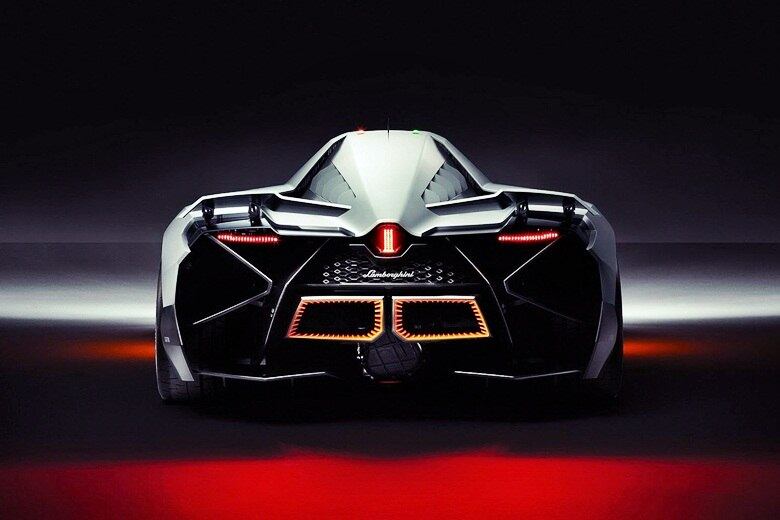 E tal como nos aviões, flaps emergem em alta velocidade para conter o ímpeto do superesportivo

VEJA TAMBÉM

> Volkswagen prepara Golf GTI especial com mais de 500 cv de potência

> Super perua Audi RS4 Avant chega ao Brasil por R$ 439 mil

> Sedã de alto luxo Maserati Quattroporte está no Brasil por R$ 950 mil

Quer saber tudo sobre carros? Acesse R7.com/carros
