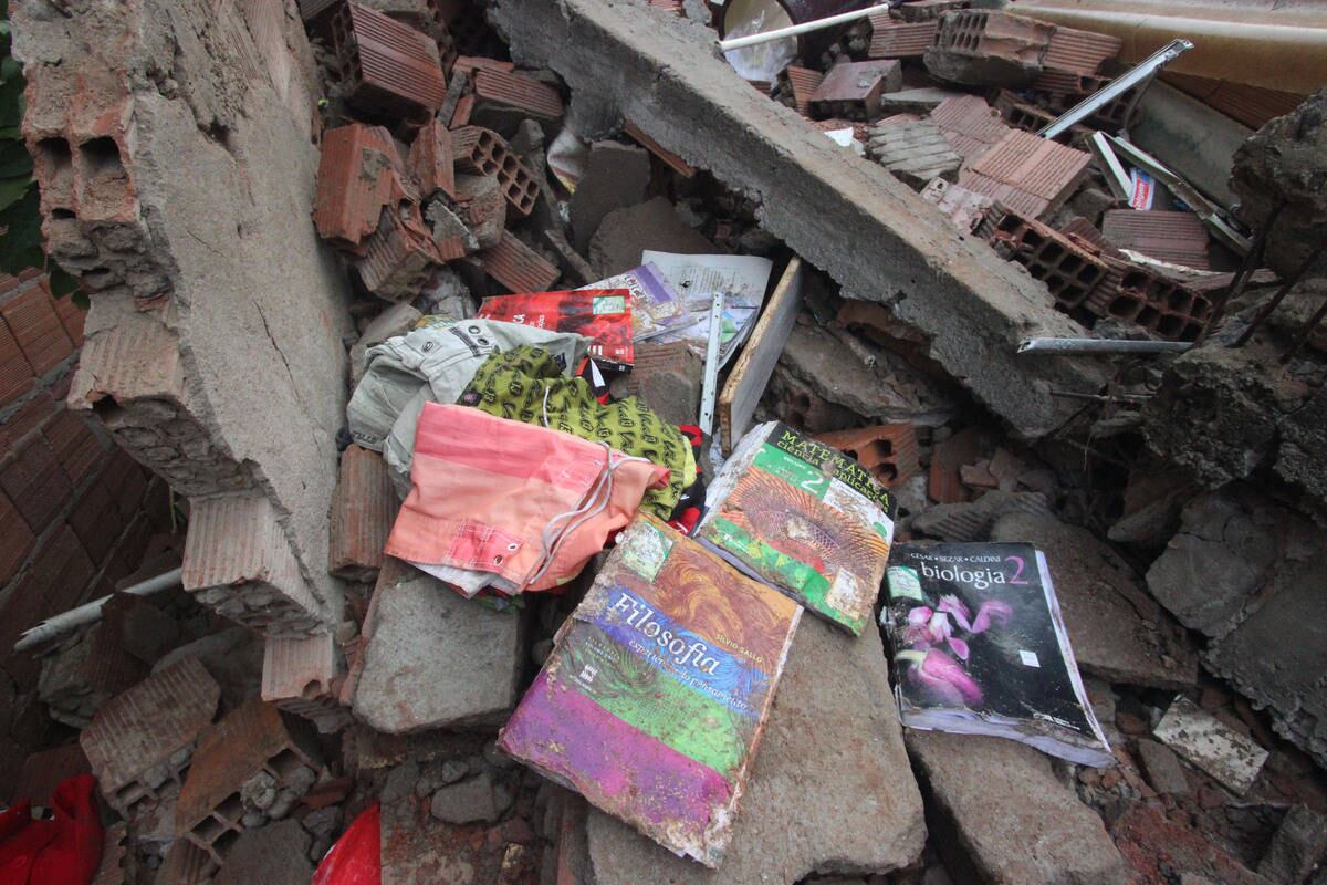 Os três feridos foram levados para o Hospital Salgado Filho,
no Méier, zona norte. Ronie foi atendido e já teve alta. Já Alexandre e
Rosemari permanecem no centro de trauma da unidade, mas sem gravidade