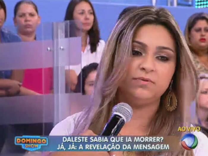 Inconformado, Geraldo Luís
não acreditou na afirmação da mulher e tentou  questioná-la, mas ouviu a afirmação novamente

— Eu acho que ele fala depois da morte. Eu não consigo explicar. Eu falo de
coração, parece que ele sabia que ia morrer



+ Aproveite e confira as matérias do programa Domingo Show

+ Já curtiu a página do Domingo Show no Facebook? É só clicar!

+ Siga o Domingo Show no Twitter e receba todas as notícias do programa
