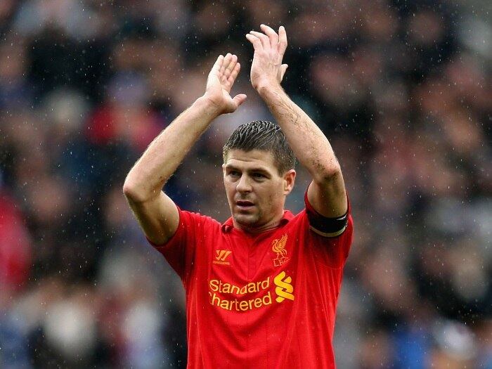 Steven Gerrard ainda não pretende se aposentar
