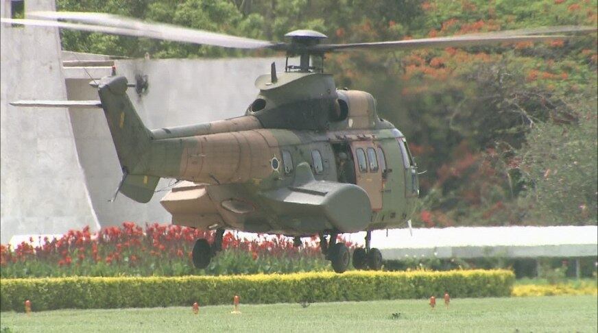 Na semana passada, o mesmo helicóptero apresentou problemas na parte elétrica depois de deixar a presidente no Palácio da Alvorada. De acordo com a assessoria de imprensa da Presidência da República, houve um problema em um componente elétrico do helicóptero e o conserto foi feito imediatamente 