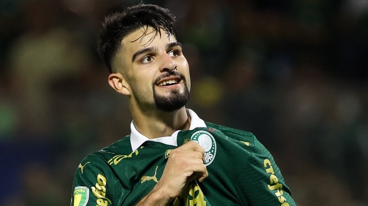 Palmeiras

Após a reforma no gramado do Allianz Parque, o Palmeiras volta a decidir seus jogos em casa. A equipe alviverde, atual bicampeã do Campeonato Paulista, espera cerca de 45 mil pessoas para apoiar o time. Nesta competição, nenhum time ainda foi capaz de vencer o Verdão