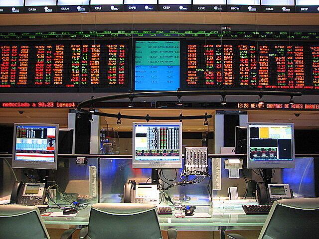 A bolsa abria negativa com receios fiscais voltando ao radar nesta terça-feira (3)