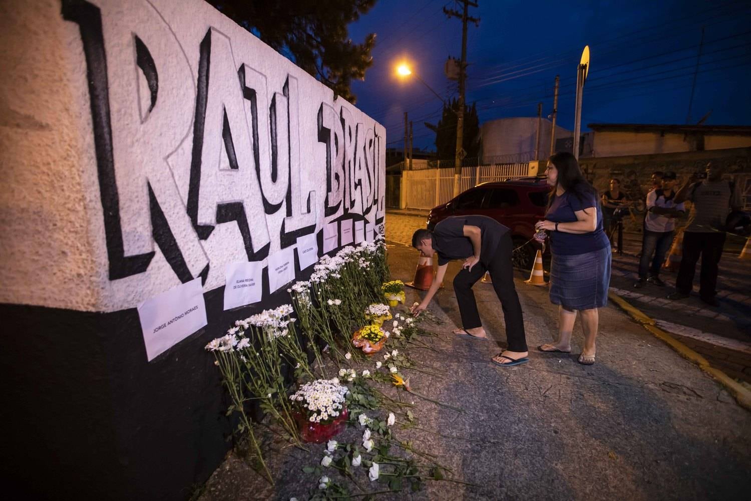 Pais de vítimas criticaram decisão da prefeitura de organizar o evento